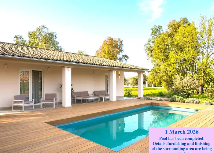 Villa Sunlight With Private Pool By Dadovillas Sidárion